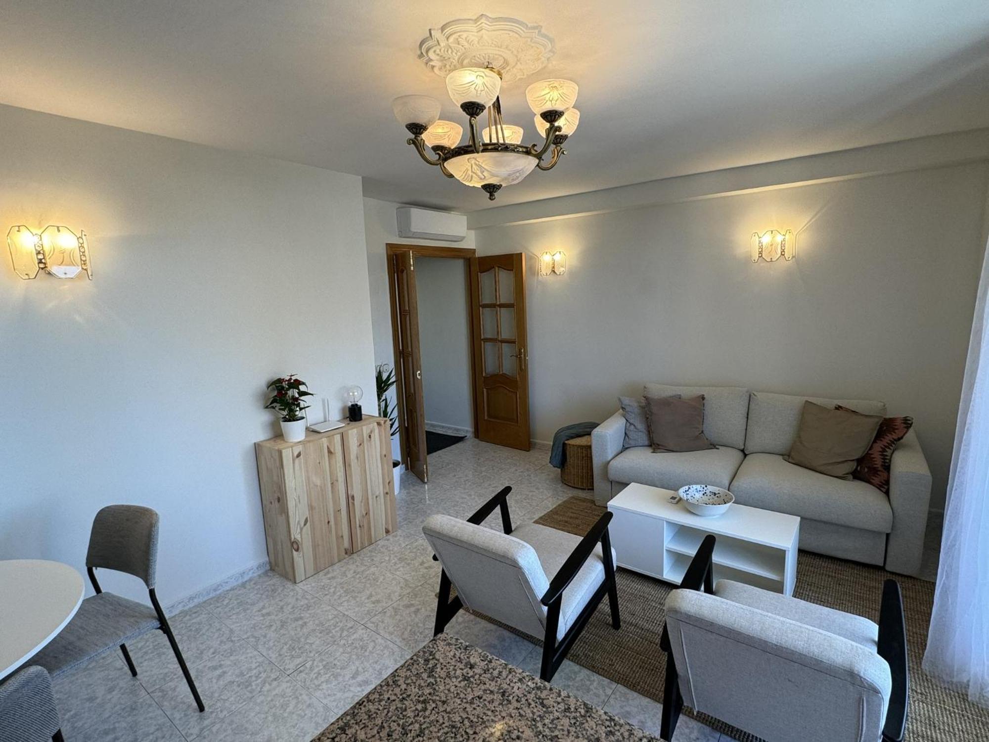 Beachfront Apartment With Terrace And Seaviews Fuengirola Zewnętrze zdjęcie
