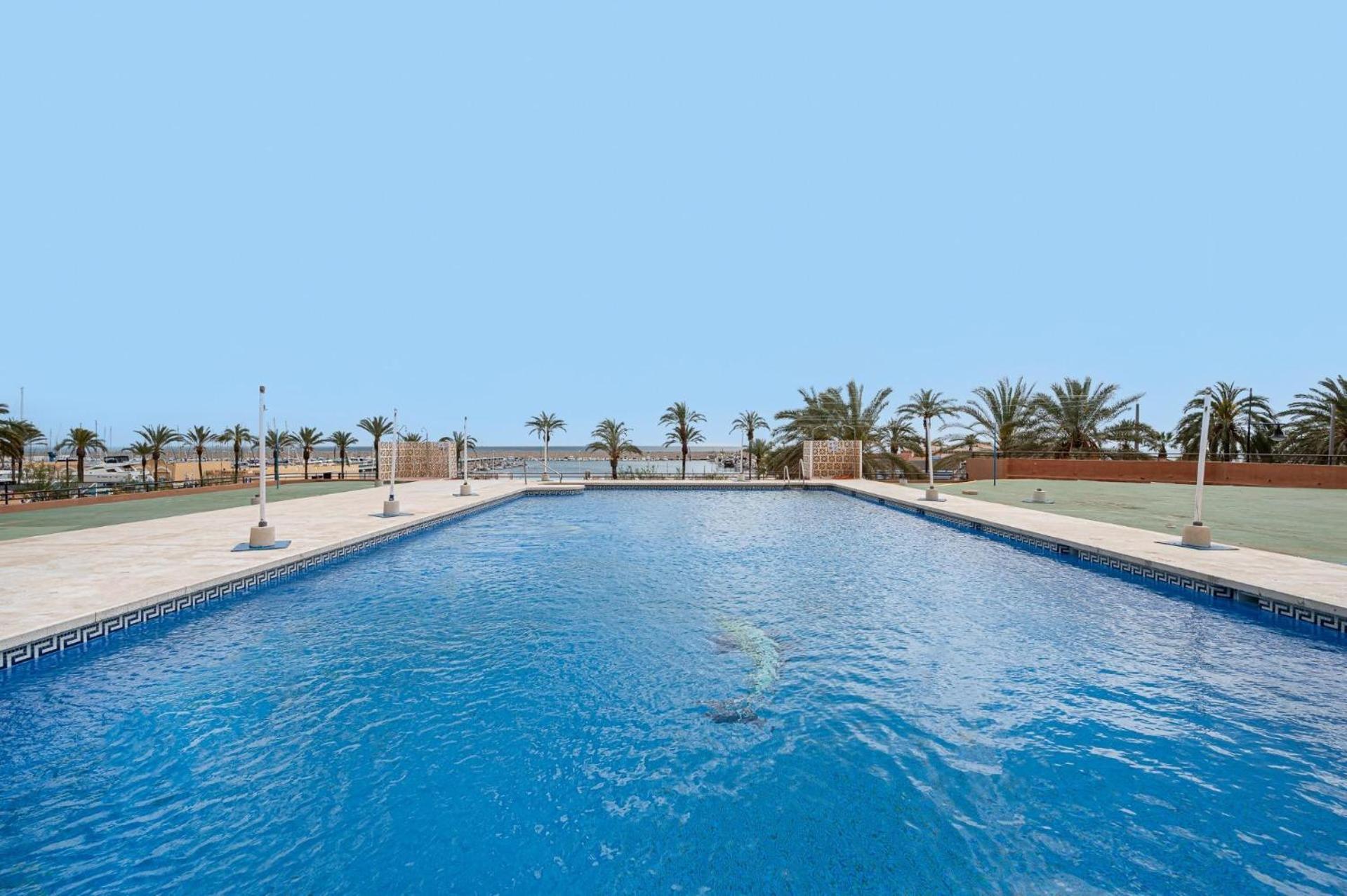 Beachfront Apartment With Terrace And Seaviews Fuengirola Zewnętrze zdjęcie